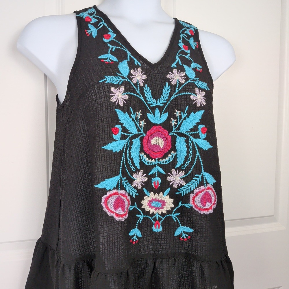 Folk Floral Embroidered Peplum Tank Top Tie Back Medium Romantic Airy Flowy